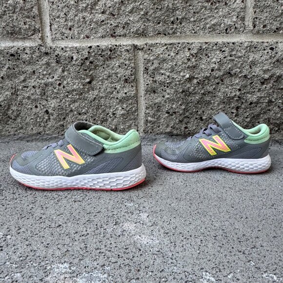 NEW BALANCE 720v4 Sneakers Girls 11.5 29 Gray Neon Pink Laceless Running Shoes - Picture 2 of 10
